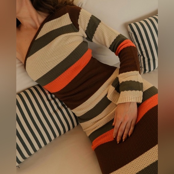 Loopzu - Knit Asymmetrical Maxi Dress - Picture 3 of 4